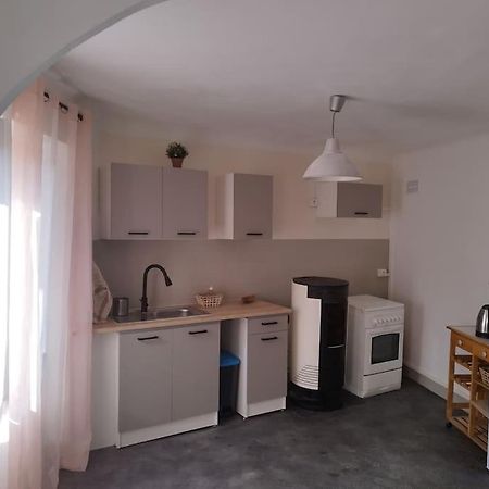 Jolie Maison De Bourg Tout Equipee 10Km D'Ambert Saint-Amant-Roche-Savine エクステリア 写真
